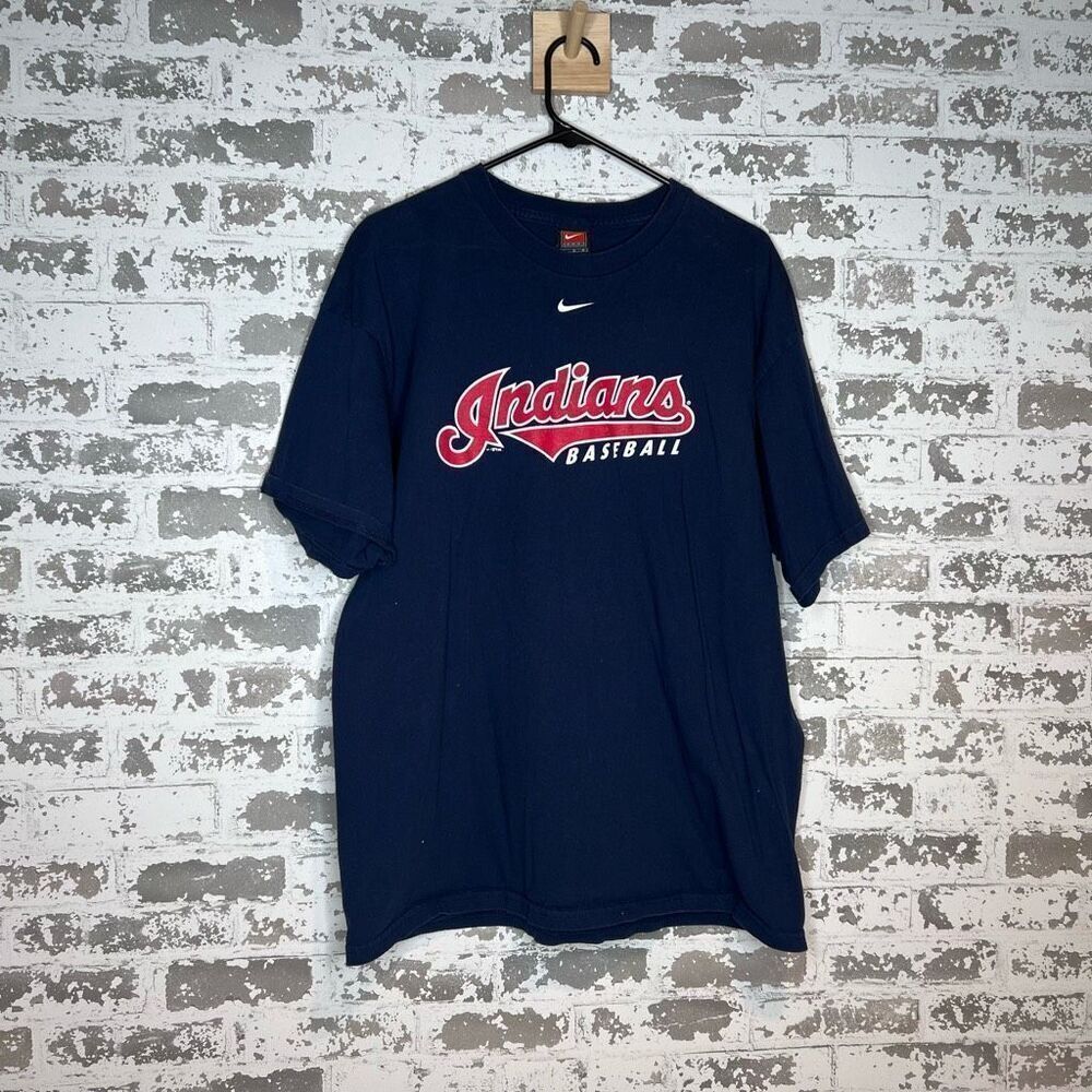 Vintage Nike Cleveland Indians t shirt